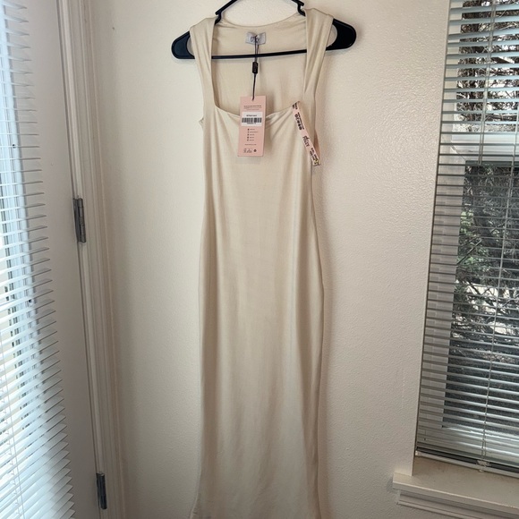 Oh Polly Dresses & Skirts - Oh Polly! Square neck midi dress in Ivory size 2